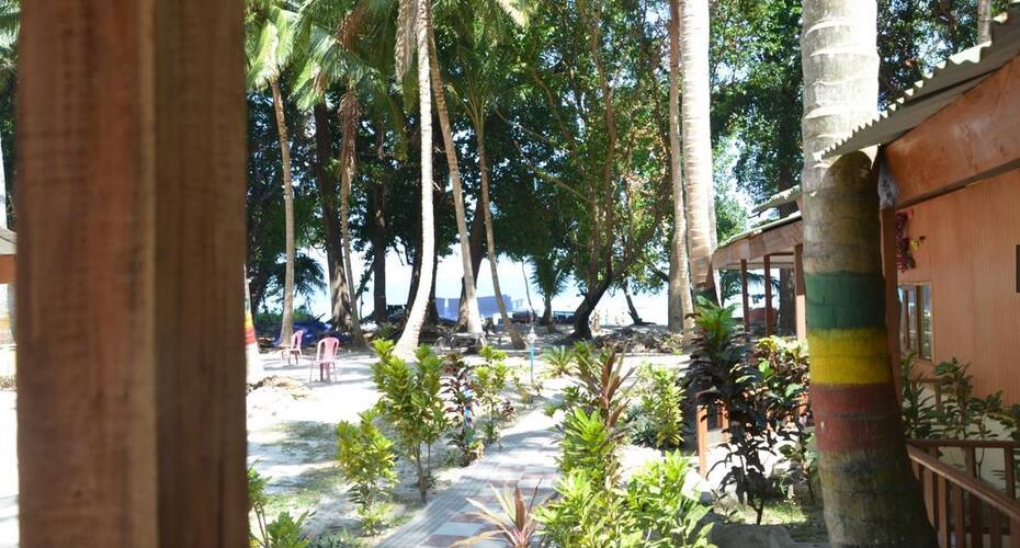 Gold India Beach Resort, Havelock Island 3